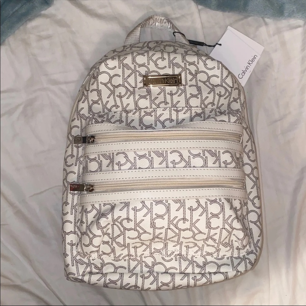 NWT Calvin Klein Medium Backpack - Picture 1 of 7